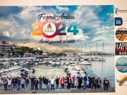 Rosita Nervino, assessore ai servizi sociali del Formia condivide il calendario 2024 “FormiAmica se mi guardi, io esisto”